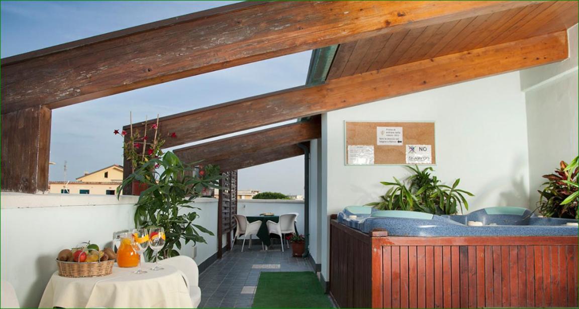 Hotel Verdemare Rimini Luaran gambar