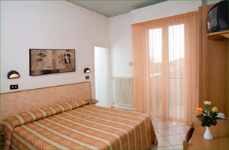 Hotel Verdemare Rimini Luaran gambar
