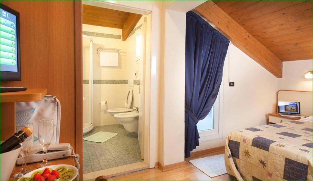 Hotel Verdemare Rimini Luaran gambar