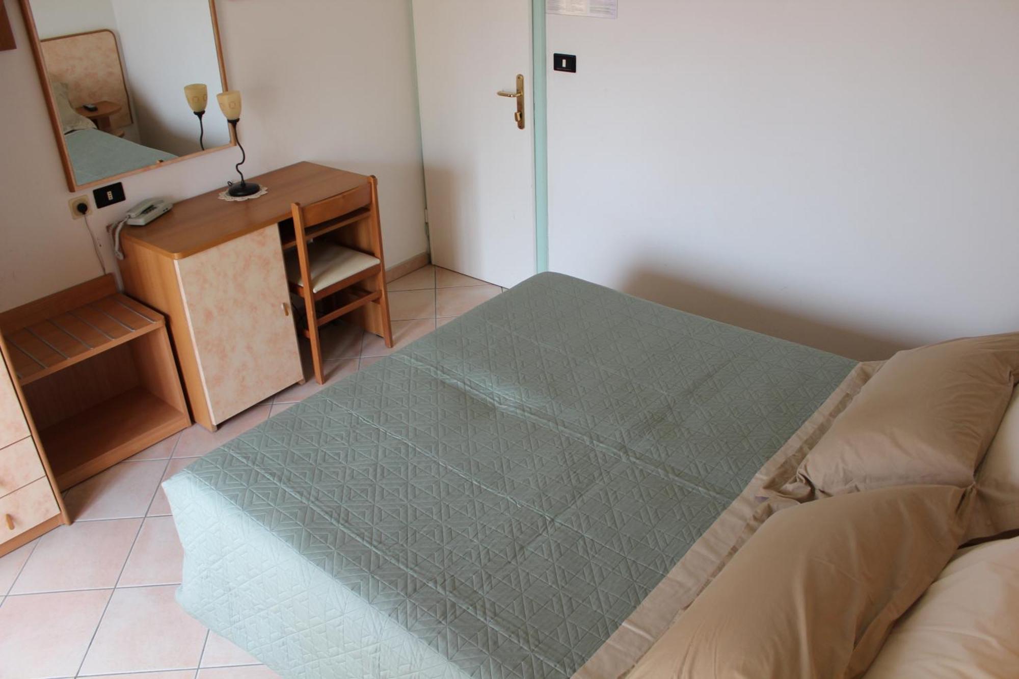 Hotel Verdemare Rimini Bilik gambar